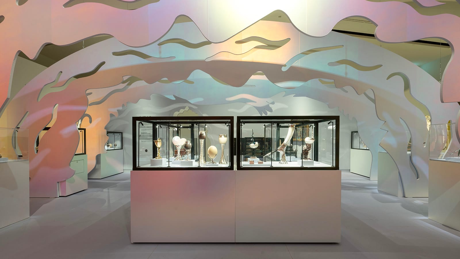 Microkosm - The world in a Wunderkammer Microkosm - The world in a Wunderkammer